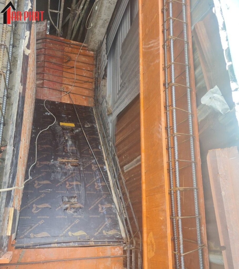 CÔNG TY CỔ PHẦN ĐẦU TƯ XÂY DỰNG NAM LỘC TIẾN NAM LOC TIEN CONSTRUCTION INVESTMENT JOINT STOCK COMPANY